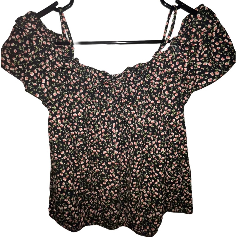 Sienna Sky Large Black Floral Off the Shoulder Adjustable Staps